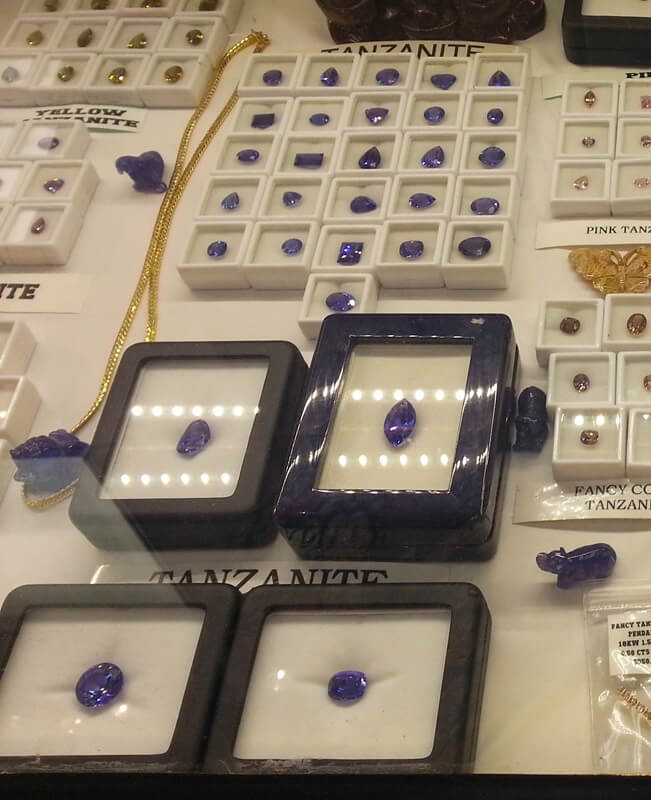New Era Gems is a major player in the world  of Tanzanite and presented a lovely selection of faceted gems at  JG&M Expo / Clarion Inn at 48th & Bannock.
