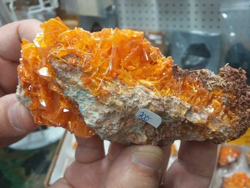 PB002 Penetrant Stabilizer works amazing to hold together fragile mineral matrix, including Wulfenite!