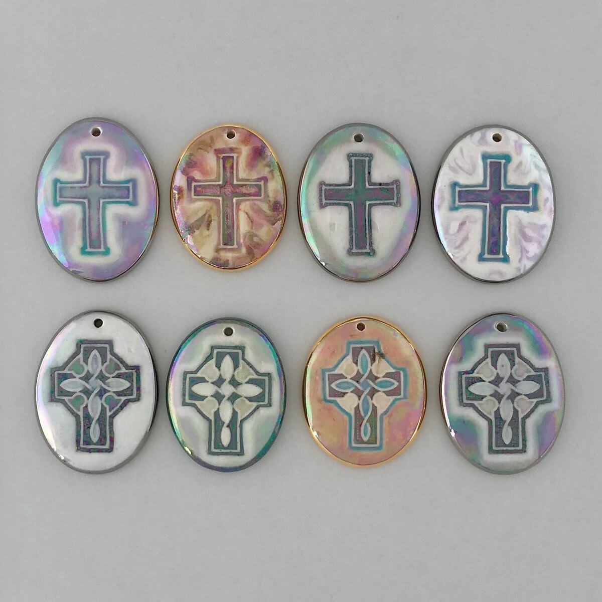 Traditional & Celtic cross pendants.