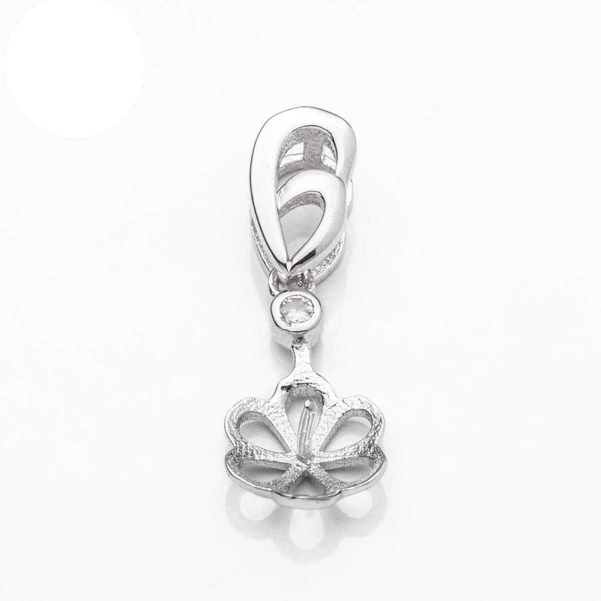 Pendant with Cubic Zirconia Inlay and Cup and Peg Mounting and Bail in Sterling Silver 7mm 