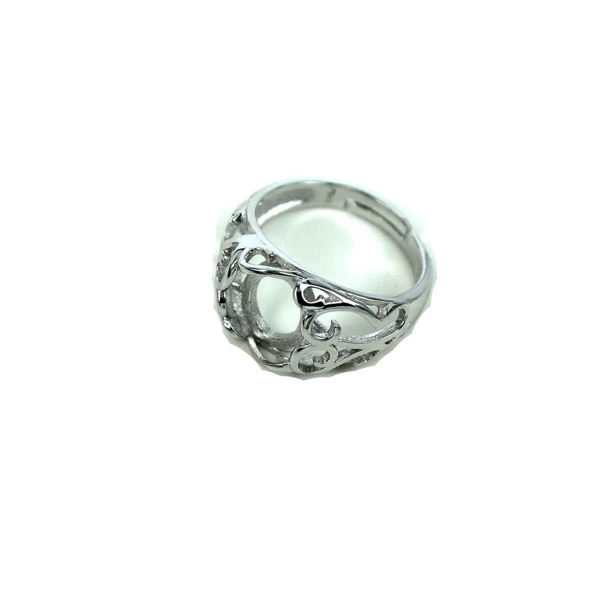 Swirls Ring with Oval Bezel Mounting in Sterling Silver 7x9mm