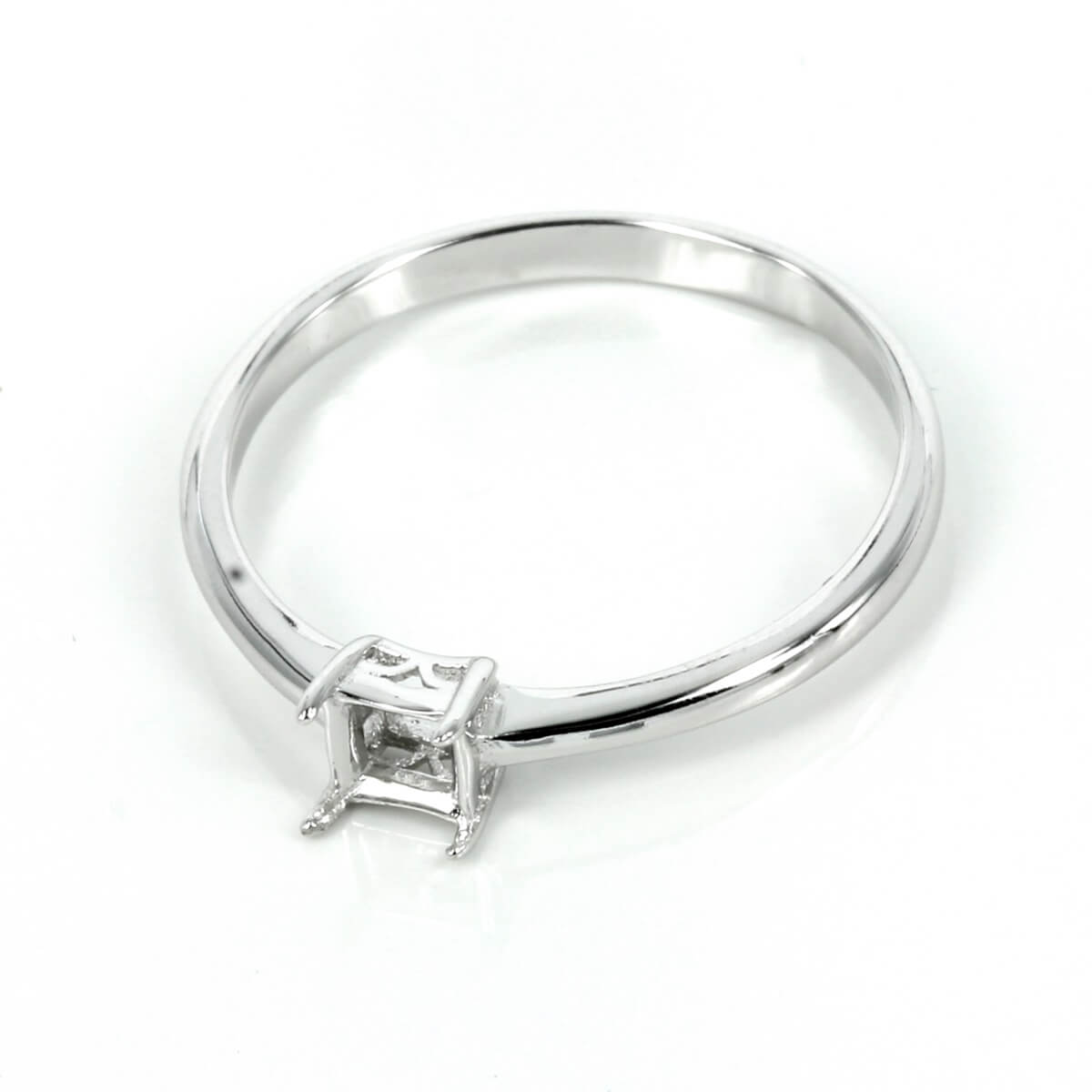 Square basket style ring with prong setting in sterling silver 4x4mm