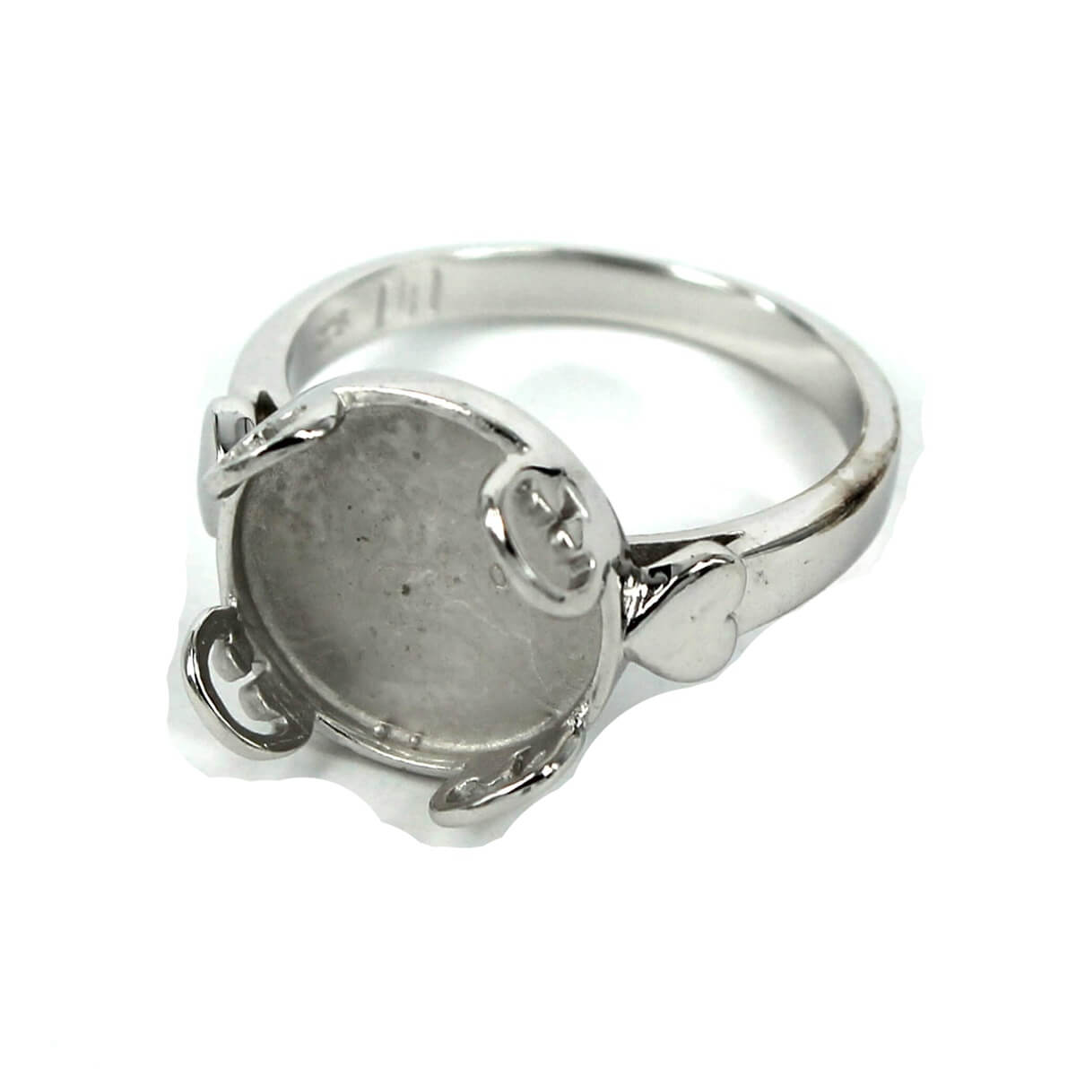 Heart Ring with Round Bezel Mounting in Sterling Silver 12mm 