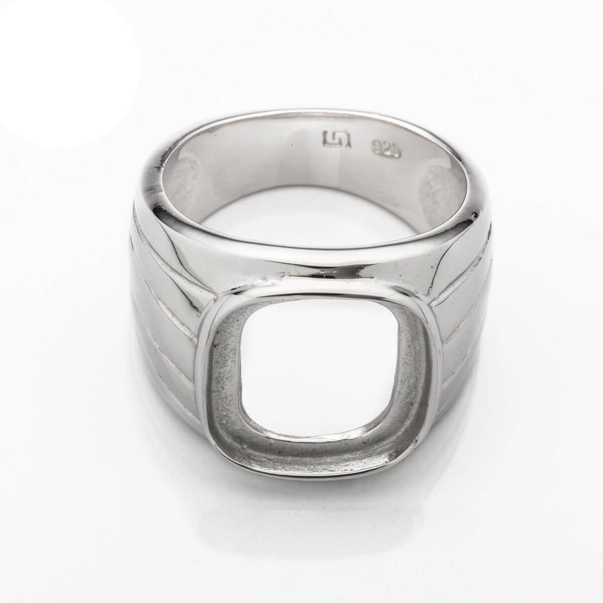Line Pattern Ring with Rectangular Bezel Mounting in Sterling Silver 