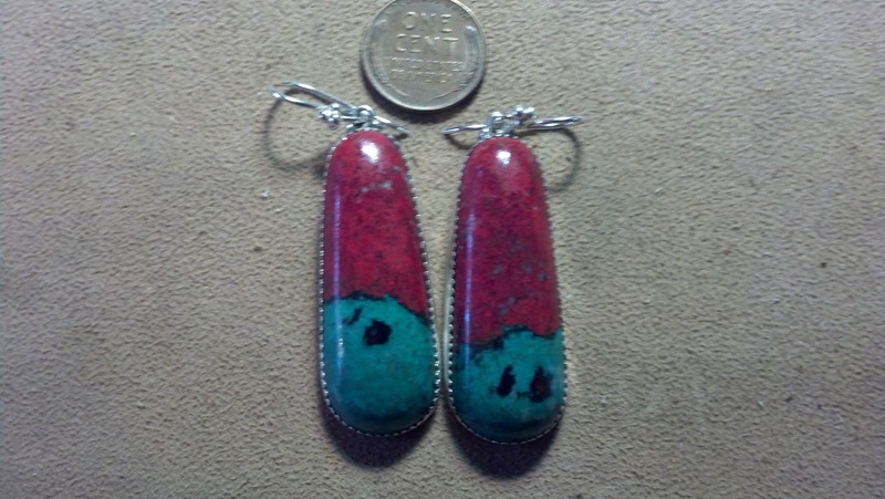 I found this material in the bottom of my saw, it turned into wonderful earrings.